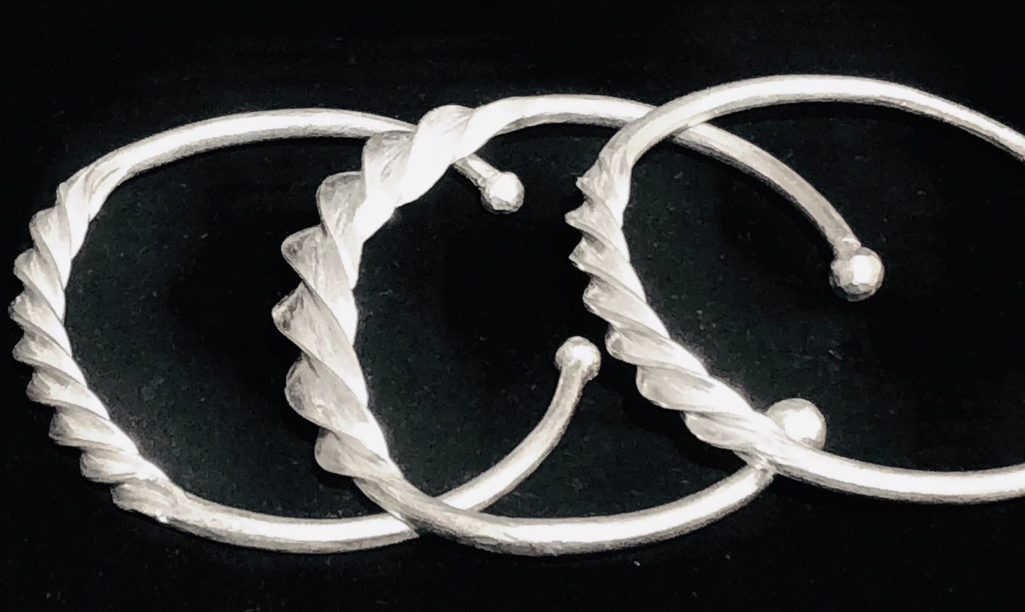 Handcrafted West African Silver Twist Bracelet | Fulani Silver Twist Bracelet | Mali Bracelet | Tribal & Ethnic | Afrocentric